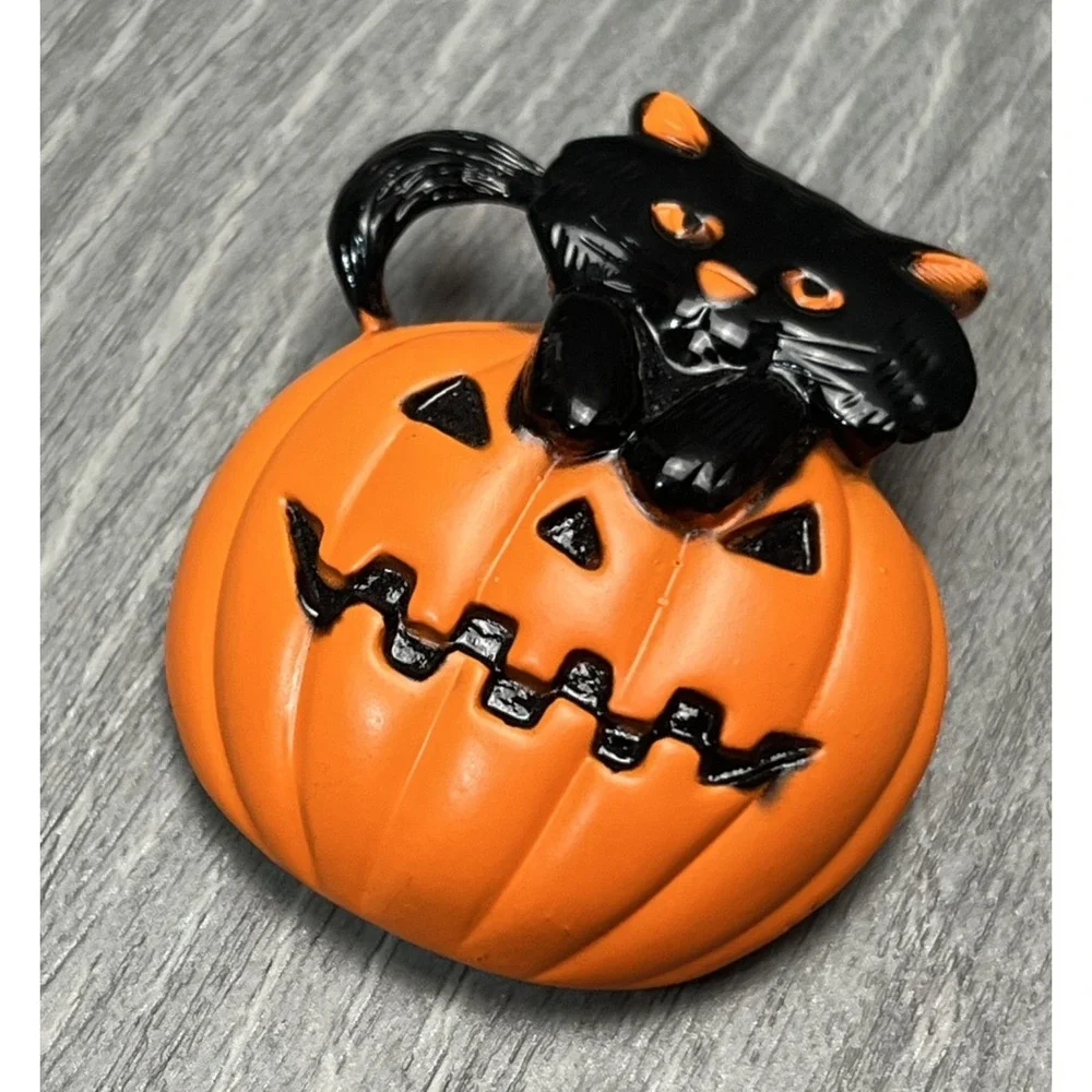 Vintage AJC Black Cat Pumpkin Halloween Brooch Pin Collectible Jack-O'-Lantern‎
